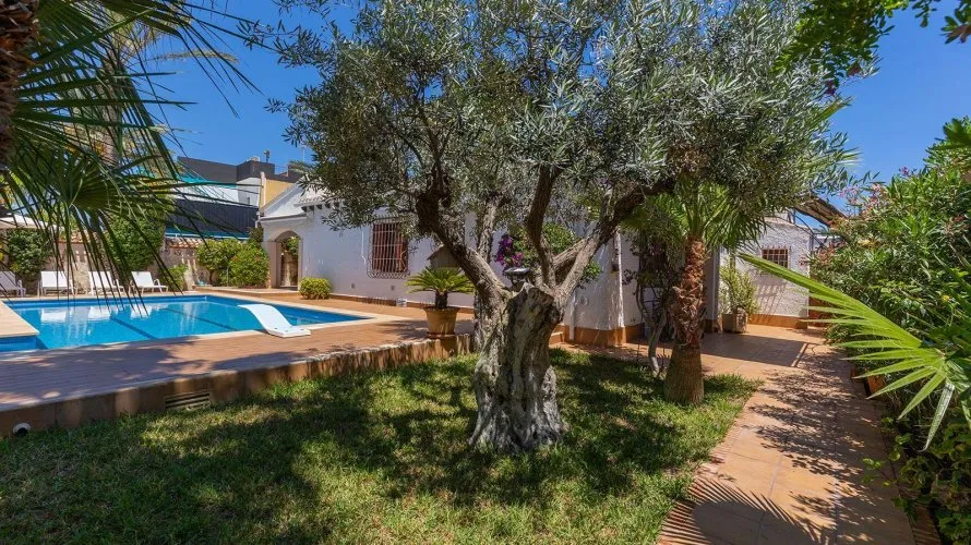 4 bedrooms villa for sale, Alicante, Spain No. 1269 № 16