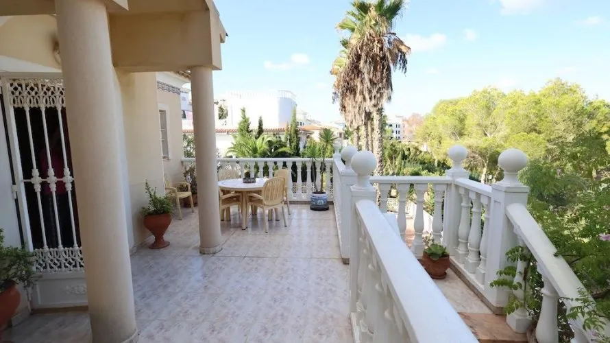 5 bedrooms apartment for sale, Alicante, Spain No. 1340