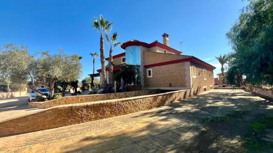 4 bedrooms house for sale, Rojales, Spain No. 1209 № 2