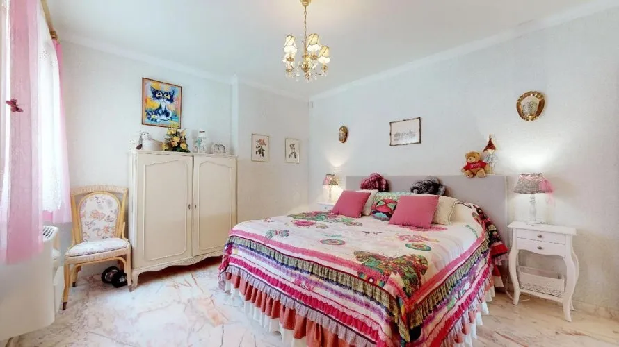 7 bedrooms villa for sale, Maryvilla, Spain No. 1072 № 11