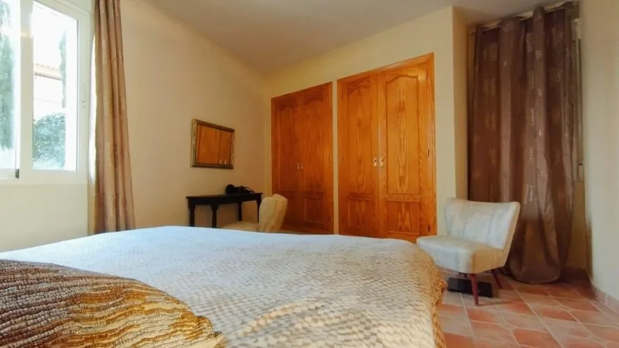 8 bedrooms villa for sale, Maryvilla, Spain No. 1080 № 11