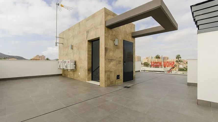 4 bedrooms villa for sale, Playa Honda, Spain No. 997