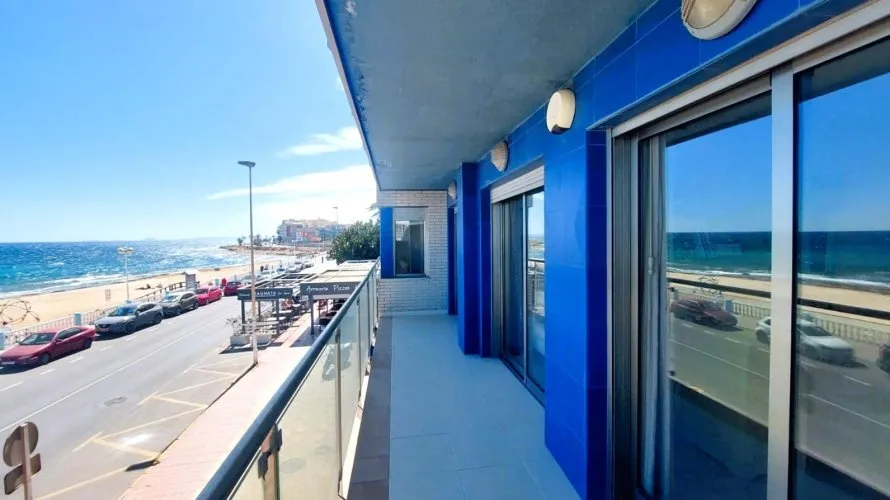 4 bedrooms apartment for sale , Torrevieja, Spain No. 1163