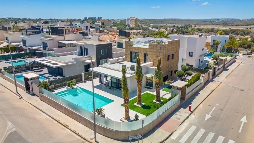 4 bedrooms villa for sale , Campoamor, Spain No. 1222 № 5