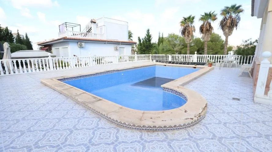 5 bedrooms apartment for sale, Alicante, Spain No. 1340 № 26