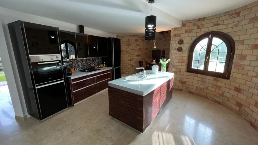 4 bedrooms villa for sale , Altea La Vella, Spain No. 1136 № 9