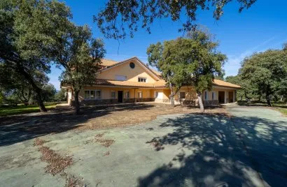8 bedrooms villa for sale , Colmenarejo, Spain No. 1522