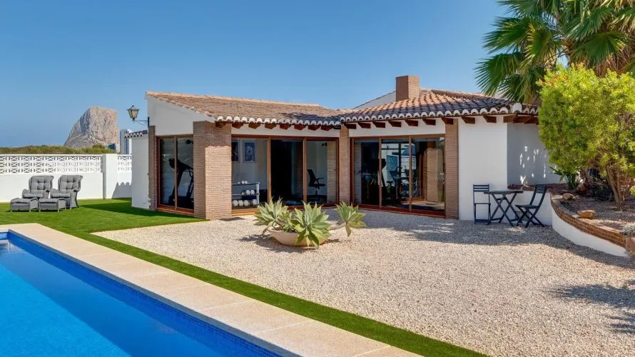 6 bedrooms villa for sale, Calpe, Spain No. 958