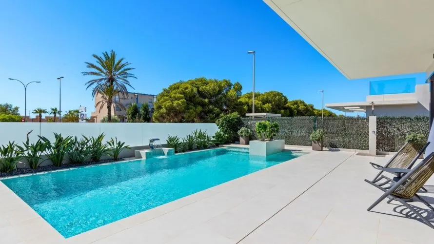 4 bedrooms villa for sale , Campoamor, Spain No. 1222 № 8