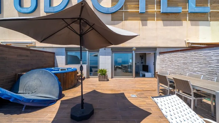 2 bedrooms penthouse for sale, Alicante, Spain No. 1570 № 2