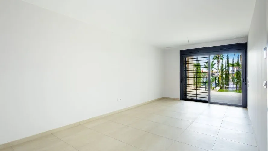 146m² apartment for sale, La Zenia, Spain No. 1596 № 2