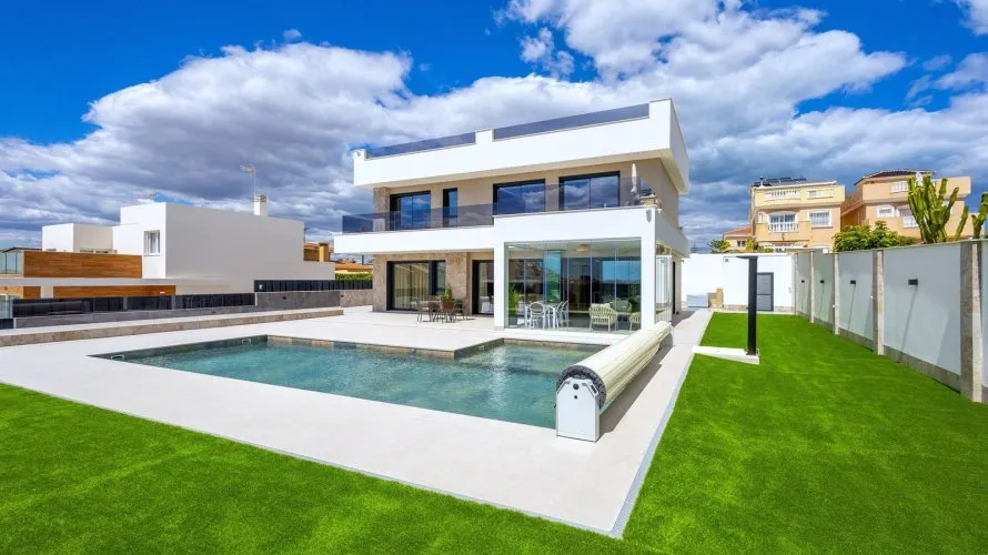 234m² villa for sale, Torrevieja, Spain No. 1641