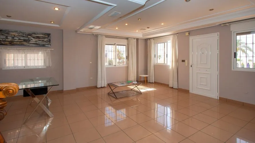 180m² villa for sale, Torrevieja, Spain No. 1587 № 17