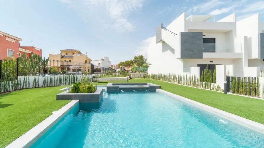 3 bedrooms bungalow for sale, Los Balcones, Spain No. 1601 № 28