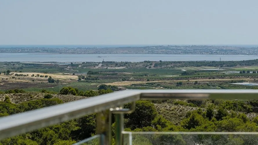 3 bedrooms bungalow for sale, San Miguel de Salinas, Spain No. 1694 № 20