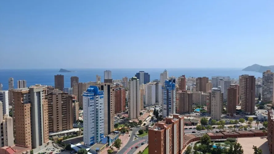 136m² apartment for sale, Benidorm, Spain No. 1684 № 2