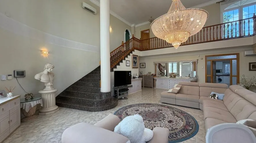 6 bedrooms villa for sale, Rojales, Spain No. 1673 № 18