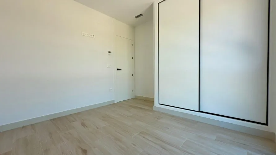 4 bedrooms villa for sale, Mutxamel, Spain No. 1690 № 14