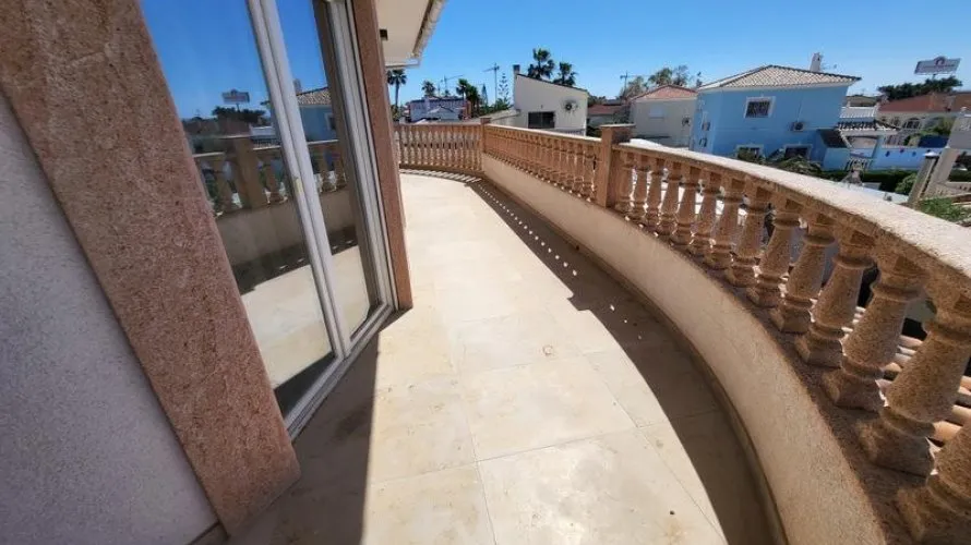 4 bedrooms villa for sale, Rojales, Spain No. 1695 № 24