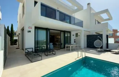 4 bedrooms villa for sale, Calpe, Spain No. 1698