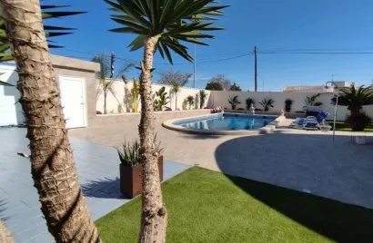 186m² villa for sale, Torrevieja, Spain No. 1699
