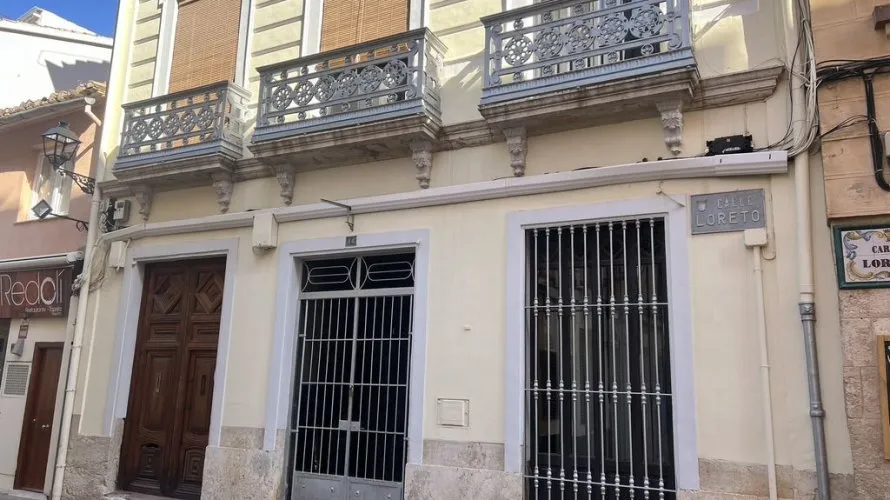 519m² house for sale, Calvarrasa de Abajo, Spain No. 1717