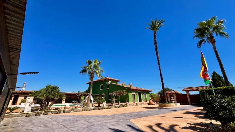 4 bedrooms villa for sale, Almoradi, Spain No. 1735 № 24