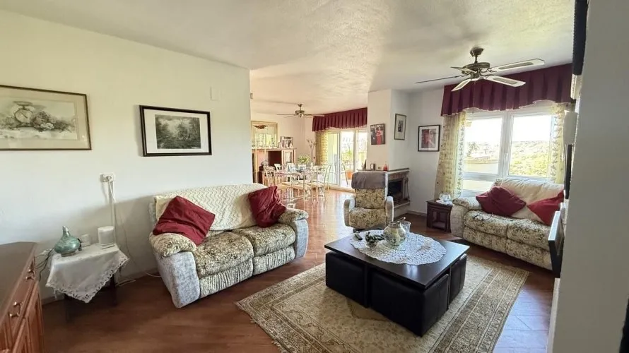 220m² villa for sale, Alicante, Spain No. 1747 № 23