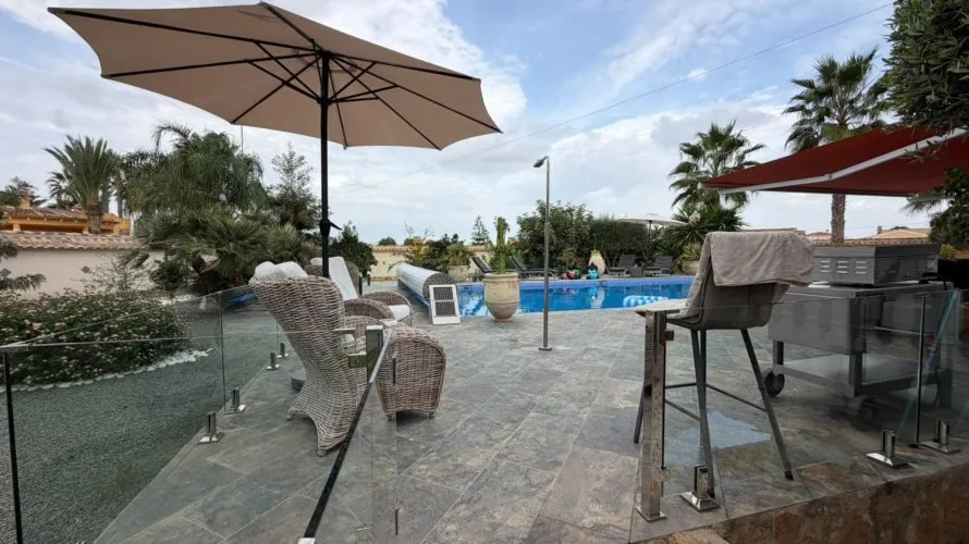 4 bedrooms apartment for sale, Catral, Spain No. 1772 № 24