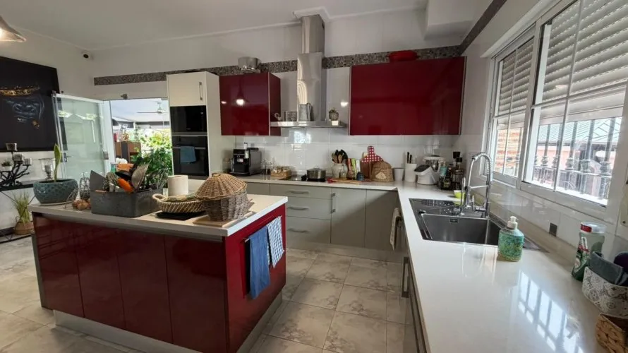 4 bedrooms apartment for sale, Catral, Spain No. 1772 № 9
